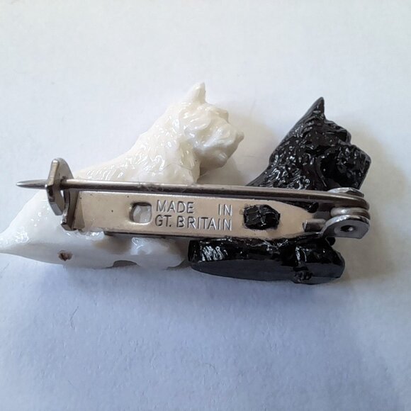 Vintage Scottie Dogs Brooch Black & White Plastic Pin Made in Britain - Picture 5 of 9
